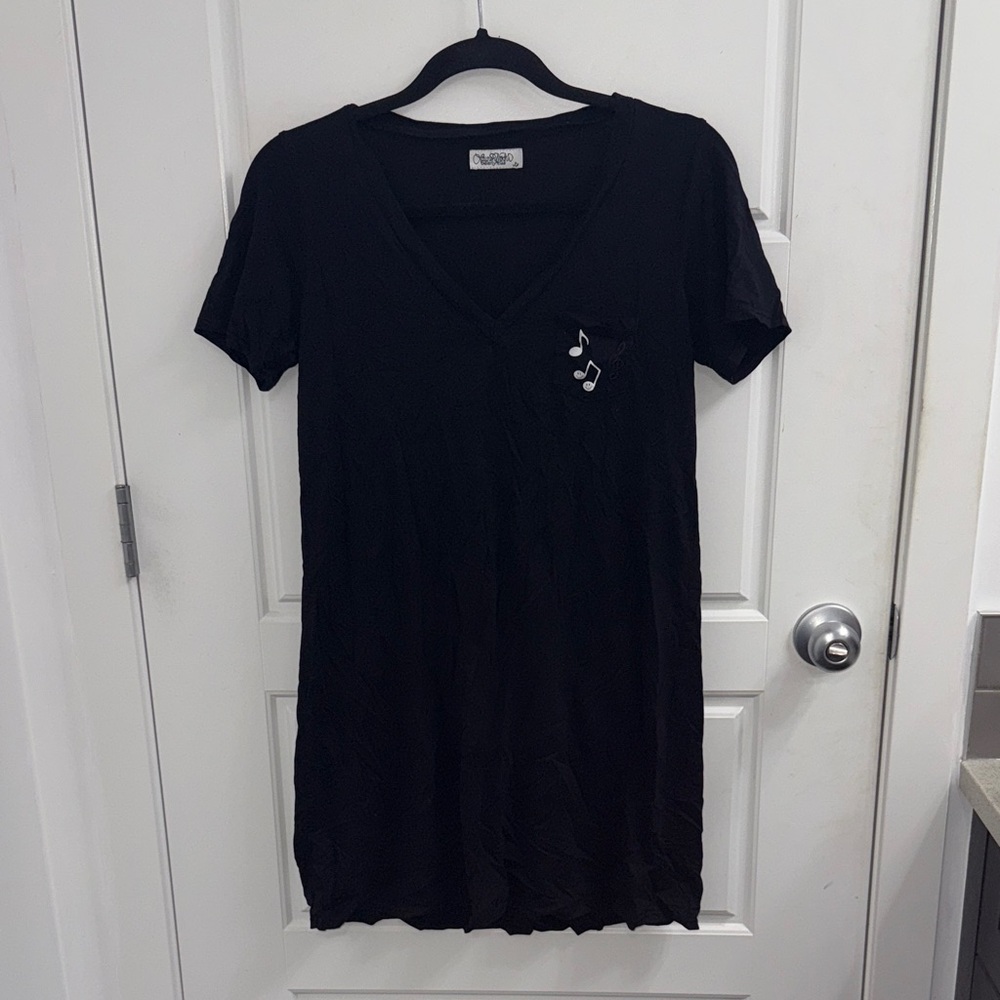 Lauren Moshi Black V-Neck T-Shirt Dress with Music Note Design on pocket small‎